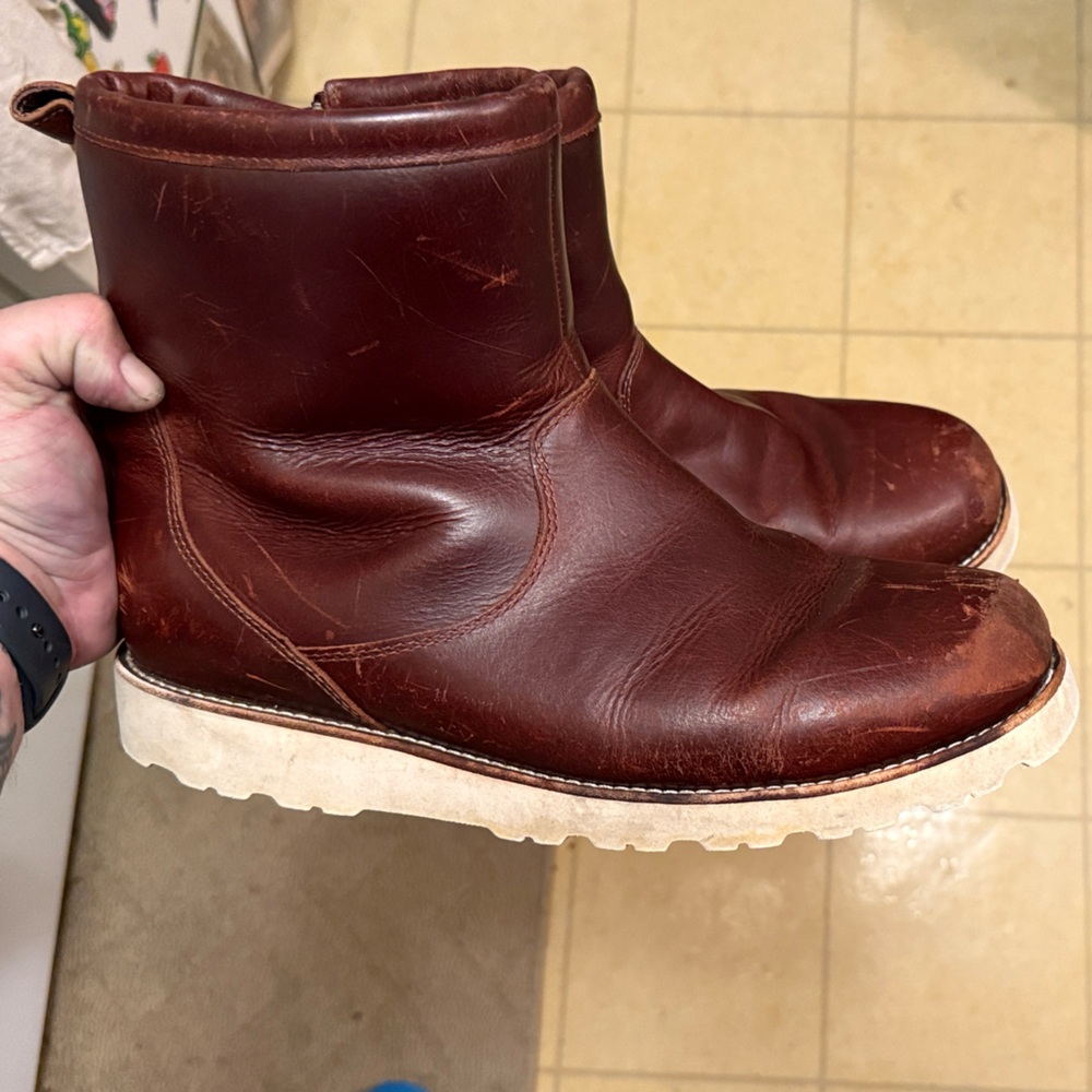 UGG Hendren TL Cordovan Men’s Sherpa Lined Leather Boots